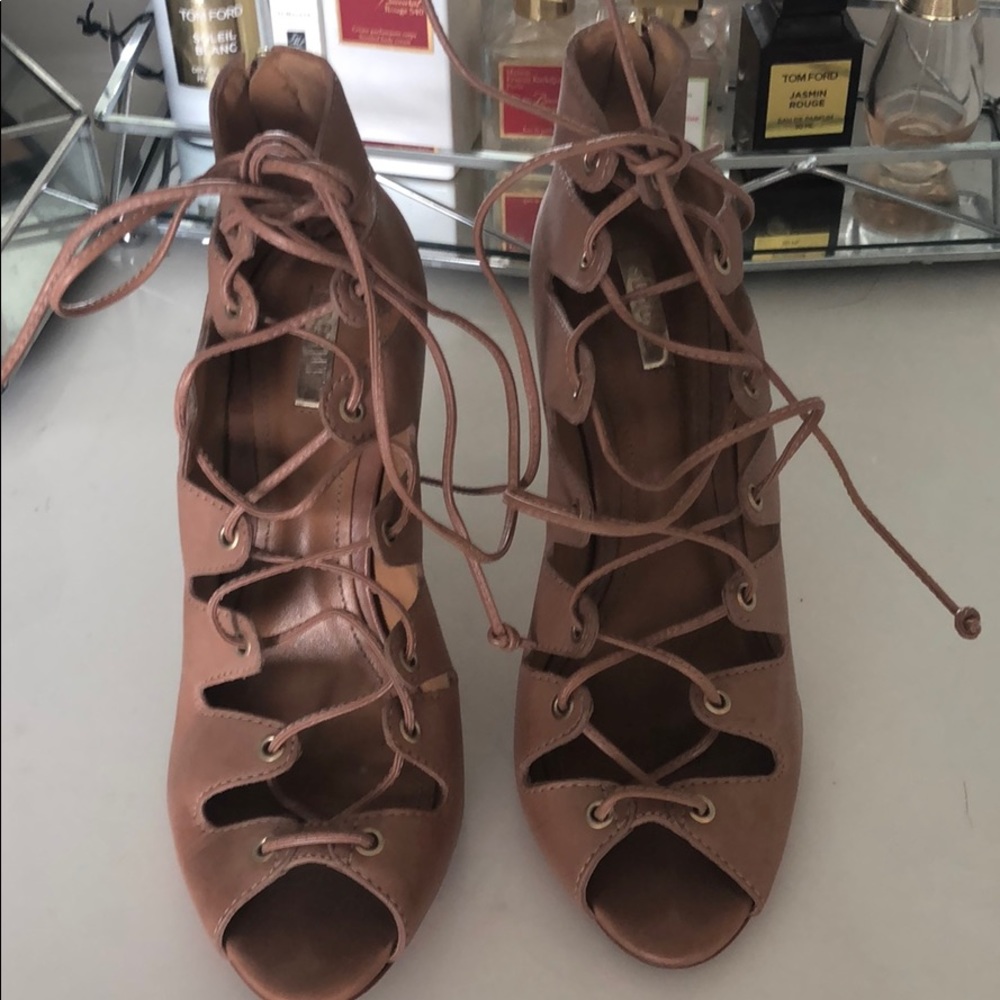 Sandals/ open toe heels